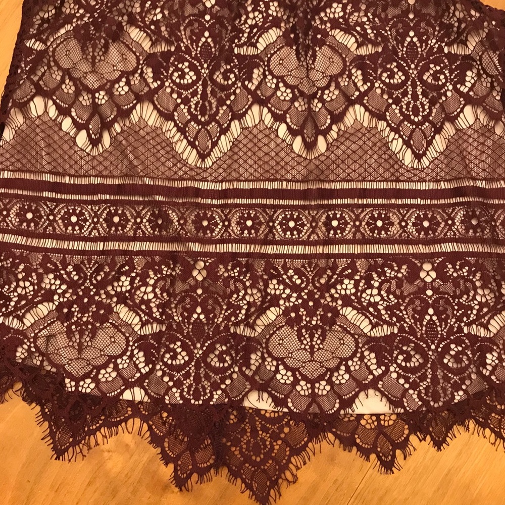 LC Lauren Conrad Mock Neck Allover Lace Halter - Picture 3 of 8